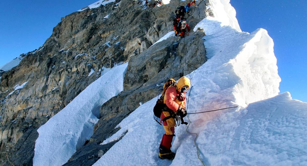 सगरमाथा आरोहणकाक्रममा केन्याली नागरिकको मृत्यु