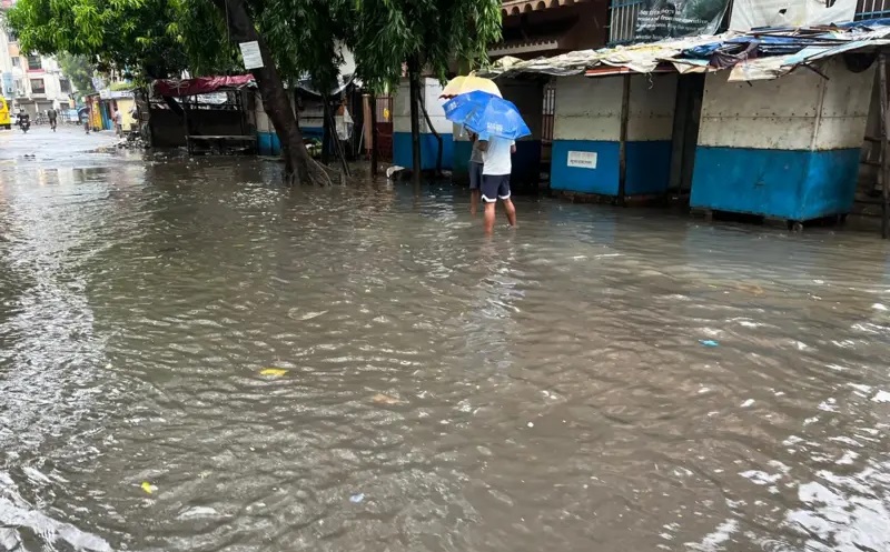 चक्रवात आँधी ‘दाना’ जमिनमा बज्रिएपछि भारतको ओडिशा र पश्चिम बङ्गालमा ठूलो वर्षा