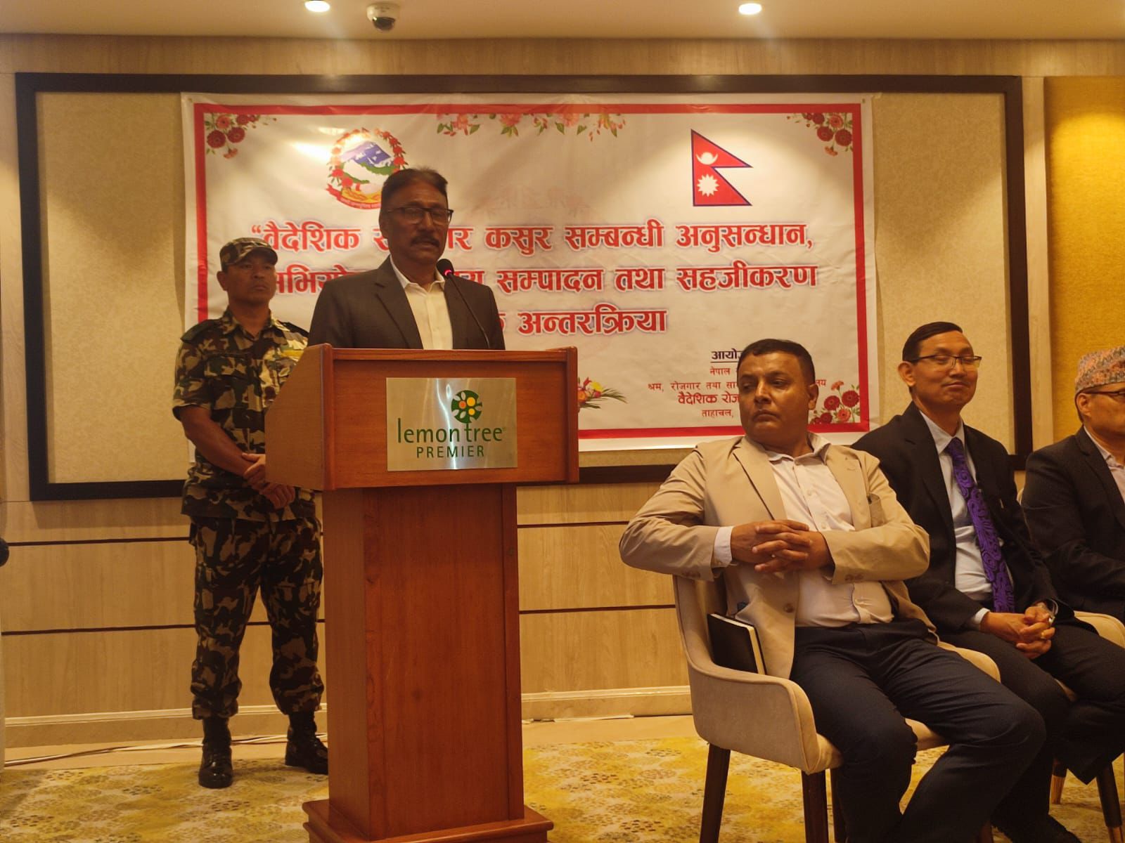 रोजगारीमा जाने नेपालीहरूको समस्याका लागि कठोर कदम चाल्नुपर्ने : श्रममन्त्री भण्डारी