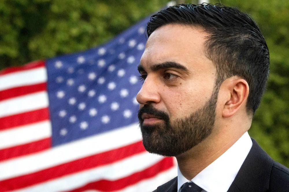 ममदानीको नागरिकता खोस्ने माग र ट्रम्प प्रशासनको नयाँ डेन्याचुरलाइजेशन नीति प्रति चिन्ता