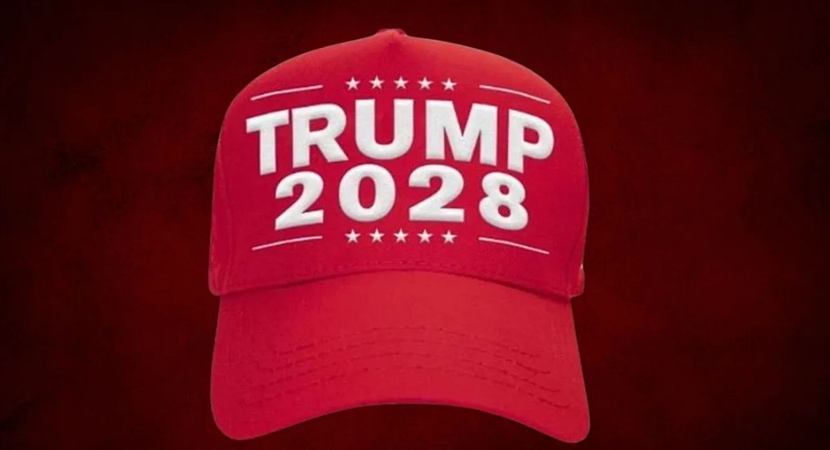 वाइट हाउसमा ‘Trump 2028’ टोपी : ट्रम्पको तेस्रो कार्यकाल संकेत?