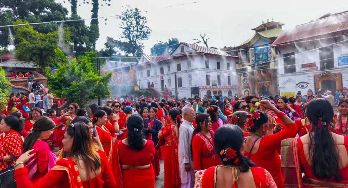 पशुपति मन्दिरमा करिब डेढ लाख भक्तजनहरुले गरे दर्शन