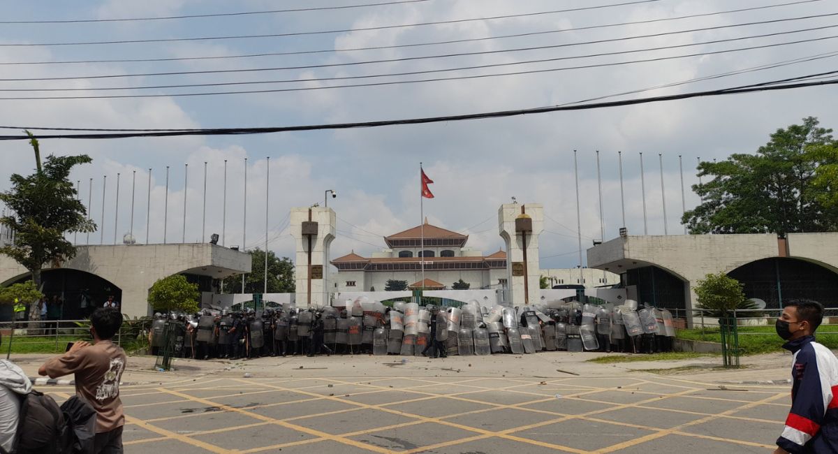 सिंहदरबार, प्रधानमन्त्री कार्याल र राष्ट्रपति भवन परिसरमा समेत कर्फयू