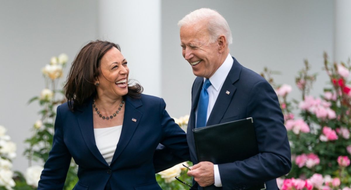 चुनावको निर्णय बाइडेनलाई छोड्नु ‘कमजोरी’ भएको ह्यारिसको भनाइ