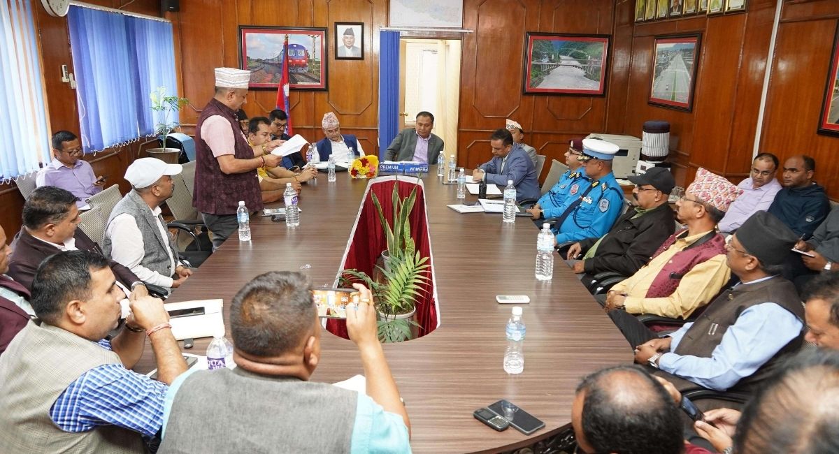 चाडबाड लक्षित यातायात व्यवस्थापनमा मन्त्री घिसिङको ७ बुँदे निर्णय : सुरुङमार्ग, सुरक्षा, सडक सुधारदेखि कन्ट्रोल रुमसम्म