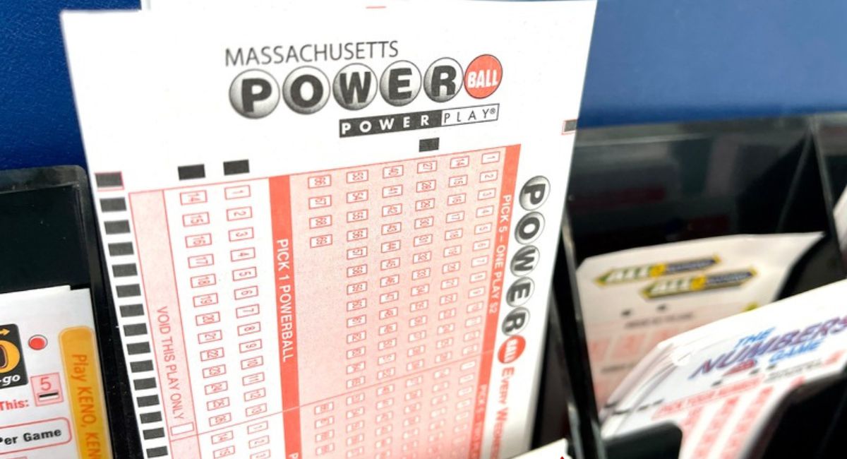 एकै पेट्रोल पम्पबाट तीनवटा करोडौंको पावरबल टिकट बिक्री