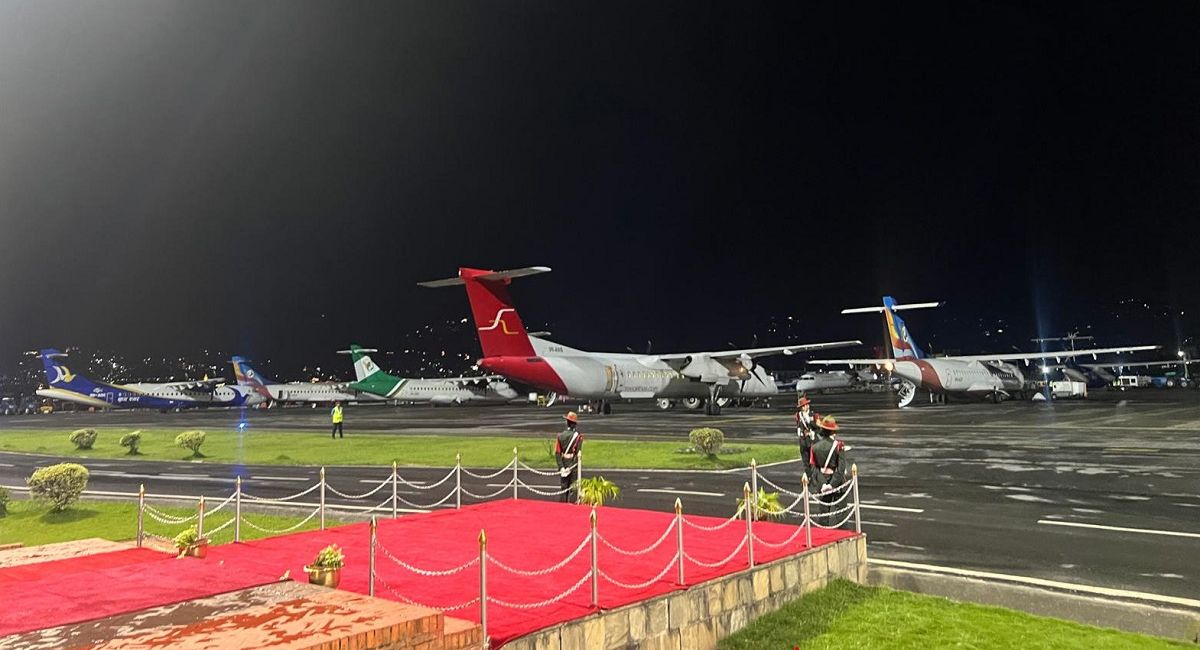 अविरल वर्षाले आन्तरिक उडान स्थगित