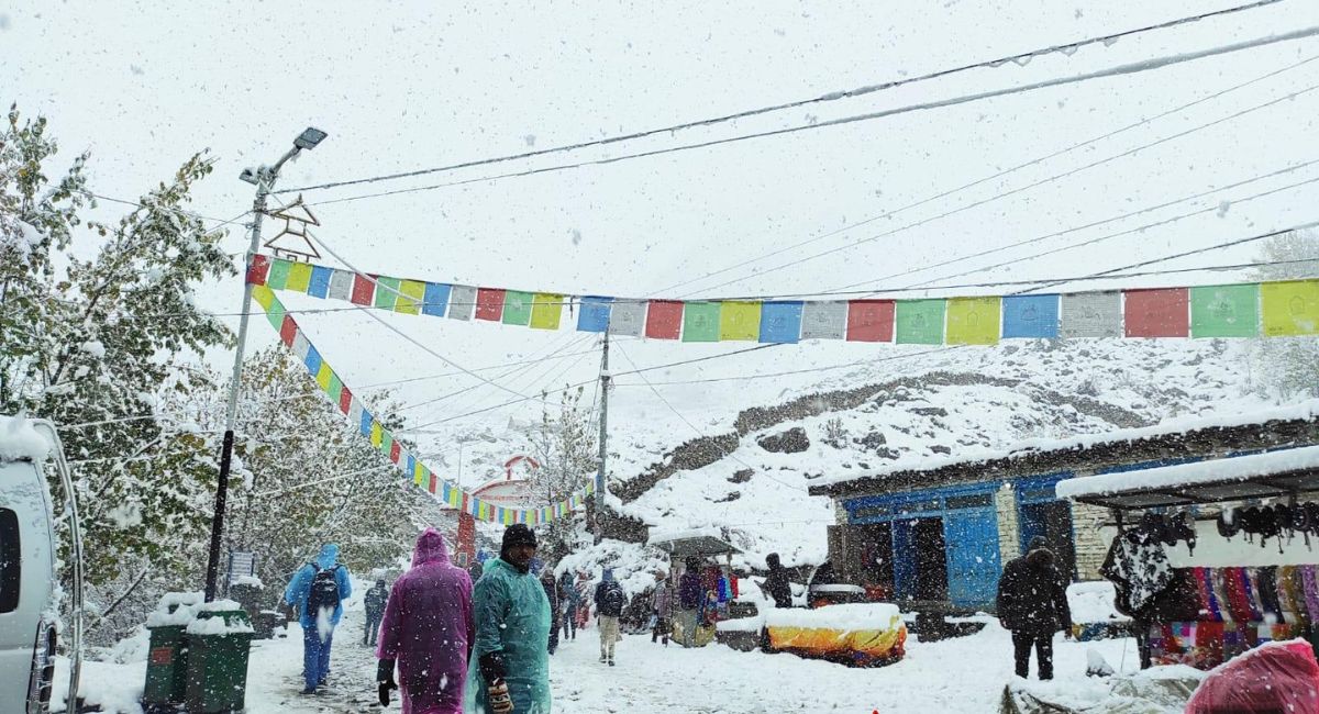 मुस्ताङमा कात्तिकमै हिउँ : कागबेनी-मुक्तिनाथ यात्रा बन्द गर्न आग्रह