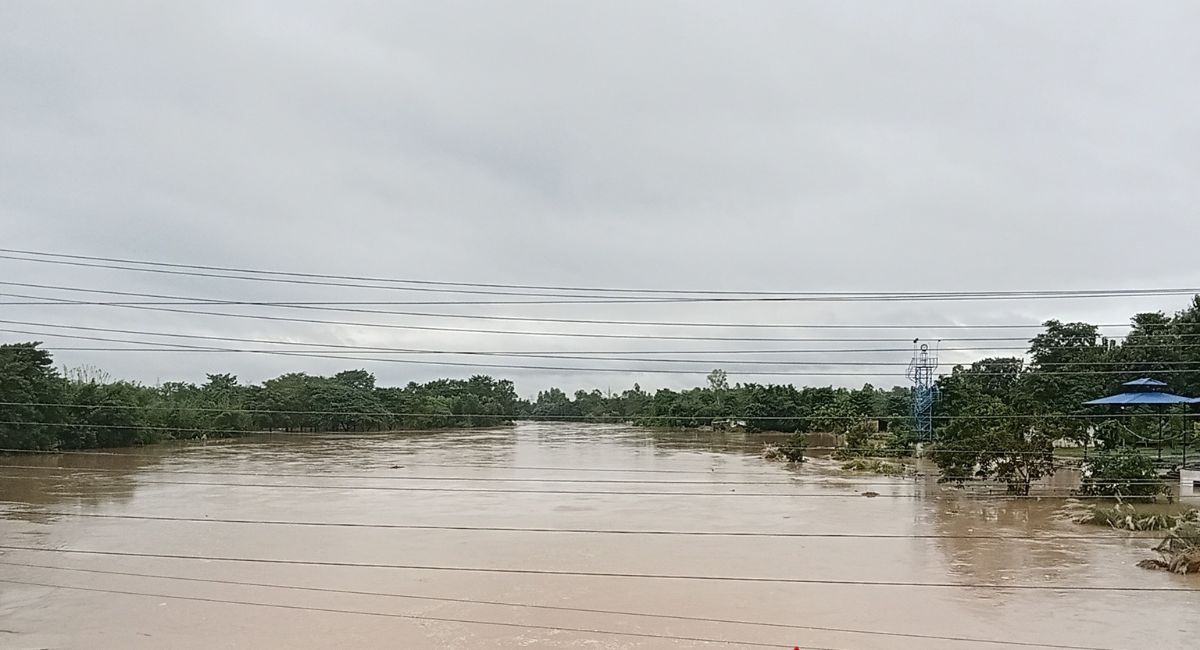 सुनसरीमा बाढीले सयौँ घर डुबानमा