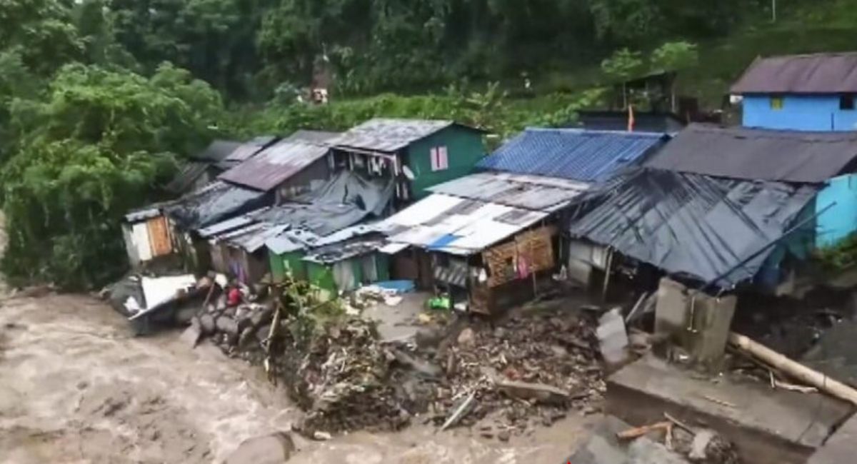दार्जिलिङमा भीषण पहिरो र बाढी, कम्तीमा २० जनाको निधन