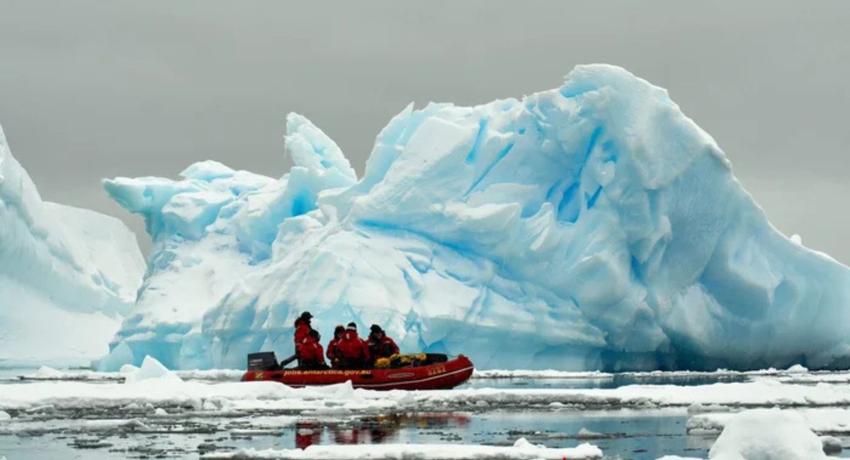 अन्टार्कटिकातर्फ अन्वेषकहरूको यात्रा : एक लाख ३० हजार वर्ष पुरानो बरफको खोजी
