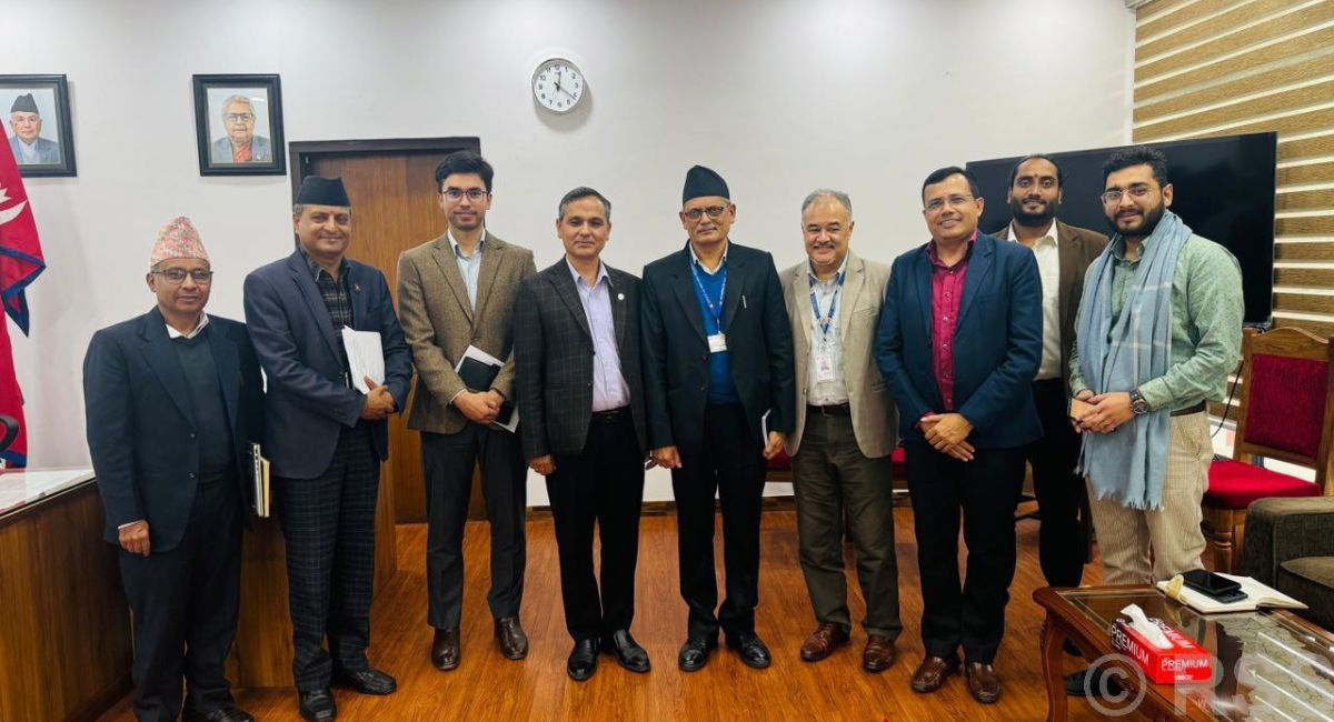 विदेशमा रहेका नेपालीलाई मतदान अधिकार दिनेबारे गृह मन्त्रालयमा छलफल