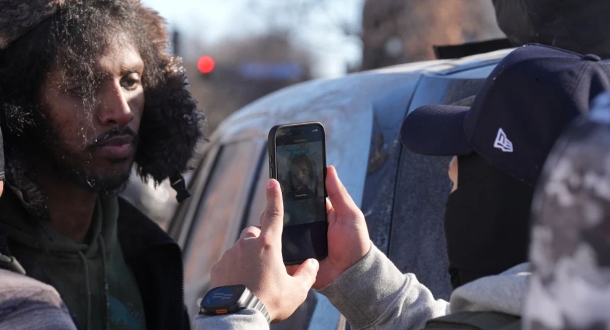 अमेरिकामा आप्रवासी धरपकडको नयाँ रूप: सडकमै नागरिकको ‘फेस स्क्यान’, गोपनीयतामा गम्भीर प्रश्न