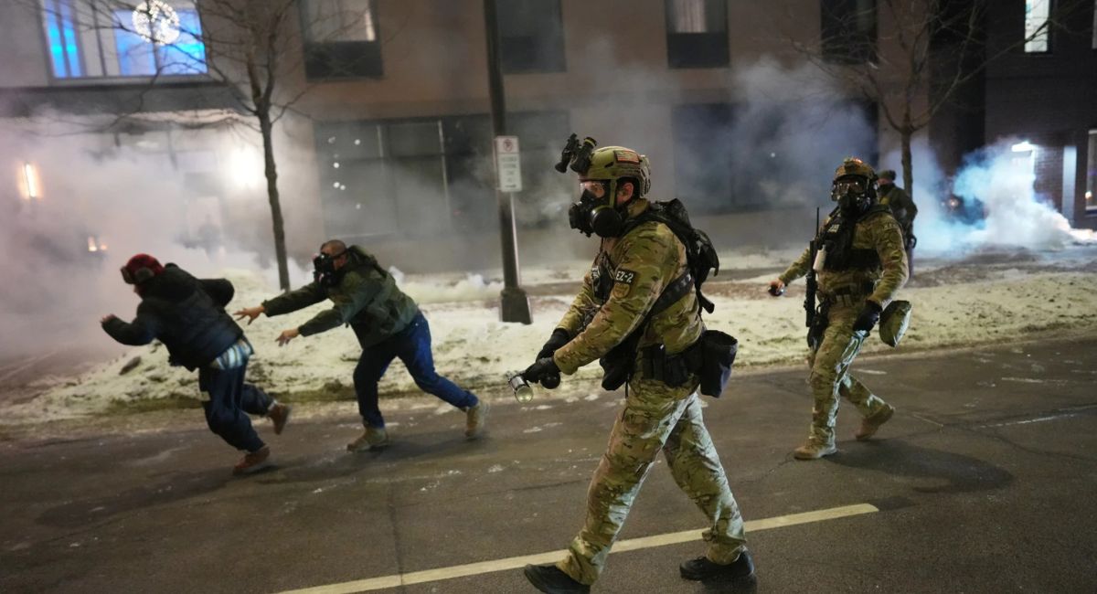 मिनियापोलिसबाट सेना हटाउन ‘बोर्डर जार’ को सर्त: ‘राज्यले सहयोग गरे मात्र फिर्ता हुन्छौँ’