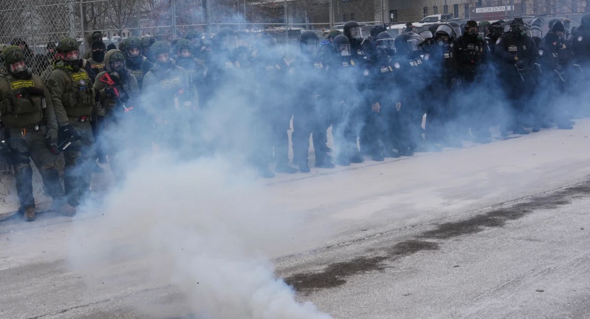 शान्तिपूर्ण प्रदर्शनकारीमाथि अश्रुग्यास नहान्न अदालतको आदेश