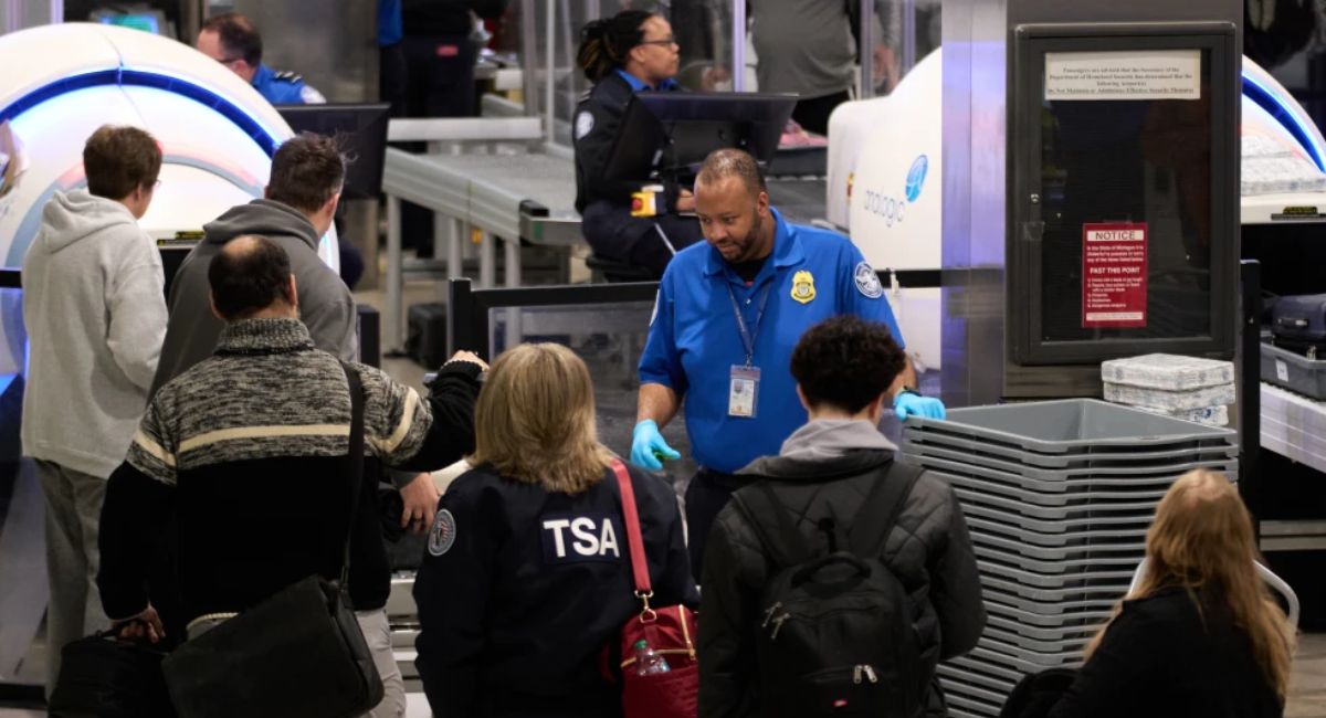 अध्यागमन मुद्दामा सहमति नजुट्दा सटडाउन, टीएसए कर्मचारी तलबविहीन, यात्रु मर्कामा पर्ने सम्भावना