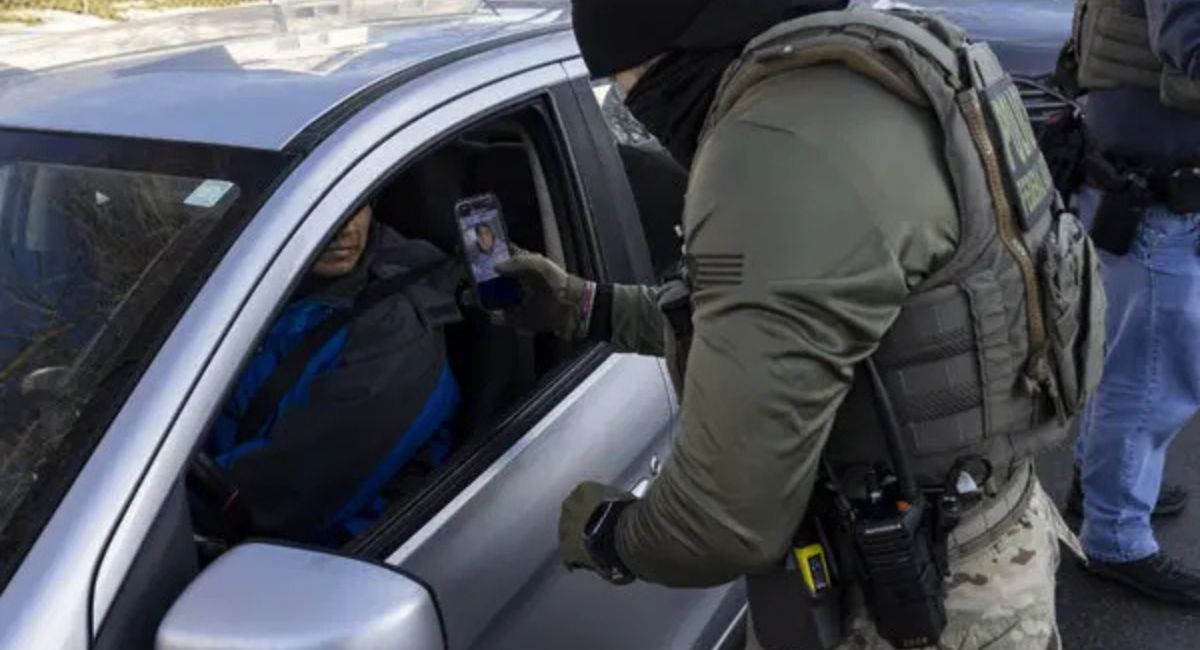 अमेरिकामा अब बाटो हिँड्दा पनि अनुहार स्क्यान ! अध्यागमनको नयाँ ‘जासुसी’ ले मान्छेहरू त्रसित