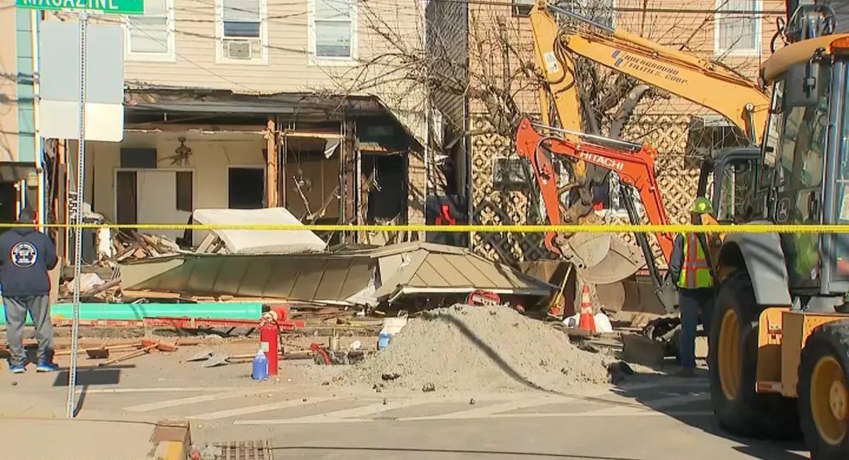 न्यूआर्कमा ग्यासको पाइप पड्किँदा चारजना घाइते