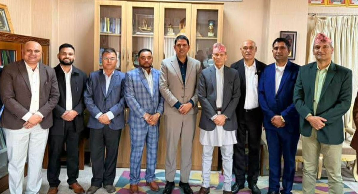 विश्वभरका नेपाली मूलका नागरिकलाई जोड्न सरकारसँग माग, परराष्ट्रमन्त्रीलाई बुझाइयो ध्यानाकर्षण पत्र