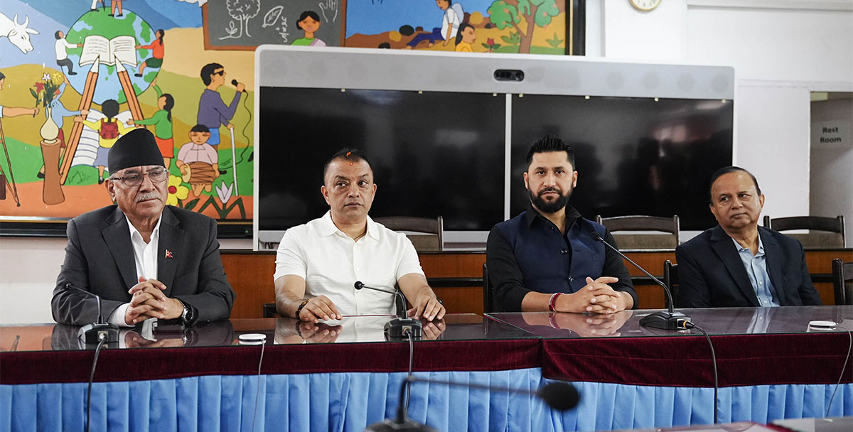 प्रधानमन्त्रीले बैठक नबोलाएकोप्रति एमालेको आपत्ति, पोखरेलले भने- लामिछानेको पहल सकारात्मक छ
