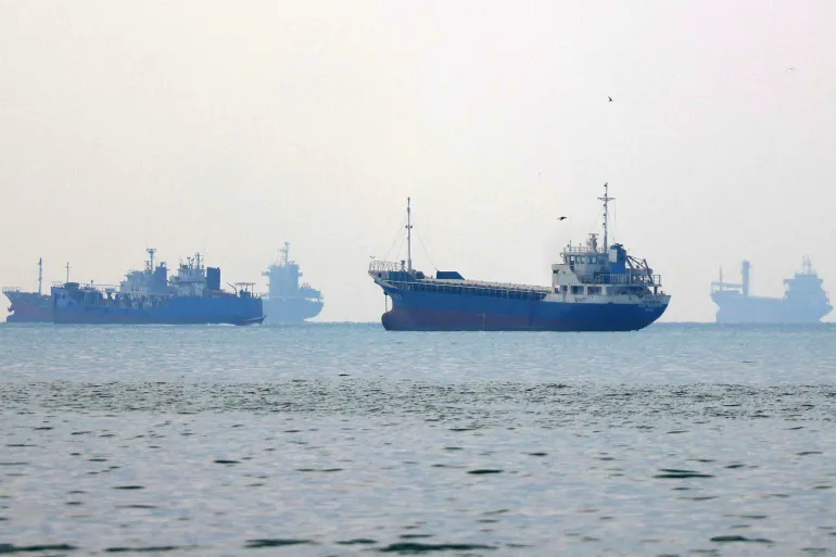 हर्मुज जलमार्ग खोल्न इरानका सर्त
