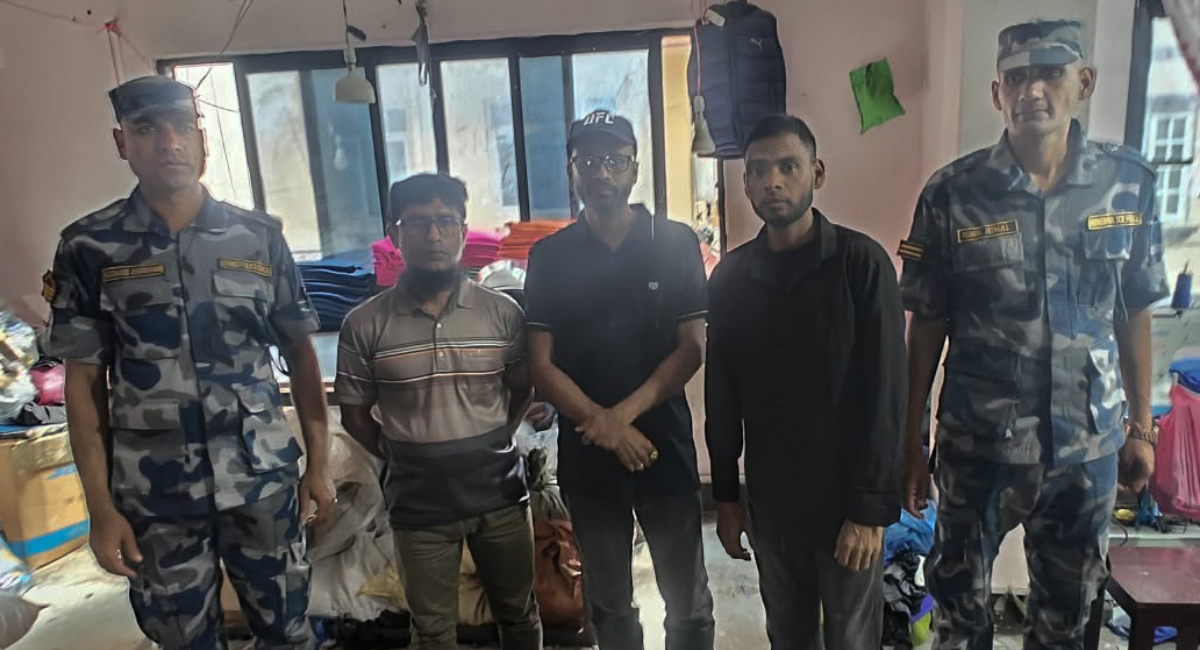 काठमाडौँमा लुकेर बसेका १० विदेशी नागरिक पक्राउ